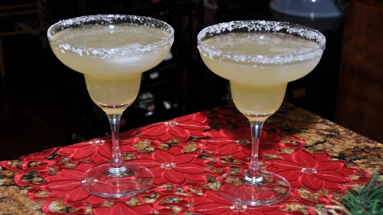 US: Couple Engages in Obscene Act at Mexican Restaurant in Georgia, Arrested After X-Rated Video Showing Man Trying to Drink Margarita Off His Wife's Butt Goes Viral