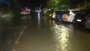 Mumbai Rains: Heavy Rainfall Batters City and Suburbs, Causes Waterlogging and Traffic Jams (See Pics and Videos)