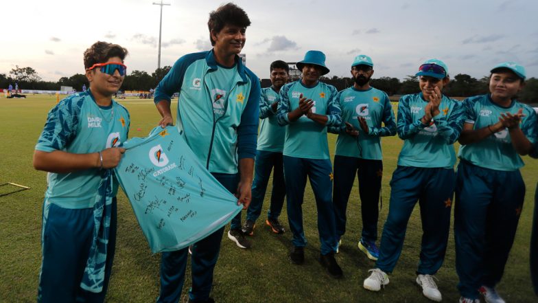 Nida Dar Becomes First Pakistan Cricketer To Feature in 150 T20Is, Receives Signed Jersey From Teammates Before IND-W vs PAK-W Women’s Asia Cup T20 2024 Match