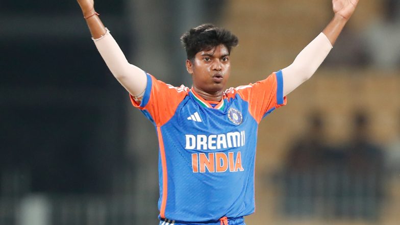 Pooja Vastrakar Becomes Second Indian Pacer After Jhulan Goswami To Take 50 Wickets in Women’s T20Is, Achieves Feat During IND-W vs SA-W 3rd T20I 2024 (Watch Video)