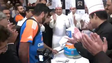 Rohit Sharma, Virat Kohli Cut Cake Replicating T20 World Cup 2024 Trophy As Team India Reach Delhi (Watch Videos)