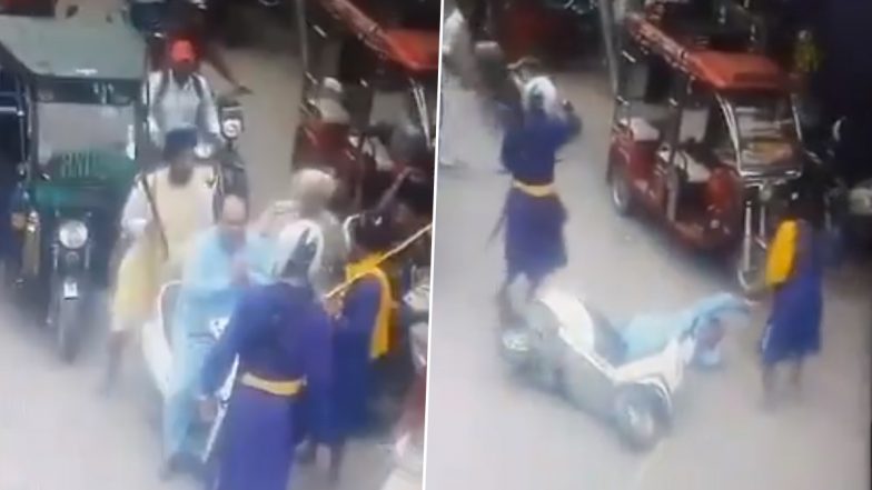 Sandeep Thapar Attacked in Ludhiana: 'Nihang Sikhs' Attack Punjab Shiv Sena Leader and Freedom Fighter Sukhdev Thapar's Descendant, Disturbing Video Surfaces