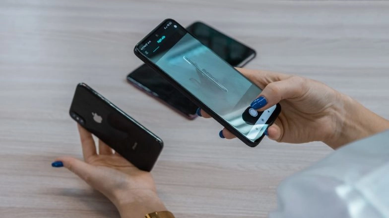 Indian Smartphone Market To Grow by 6% in 2025 Amid Push in PLI Scheme