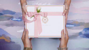 National Girlfriends Day 2024 Gift Ideas for BFFs! From Personalised Jewellery to Memorable Experience, 5 Impressive Gifts for Your Best Friends