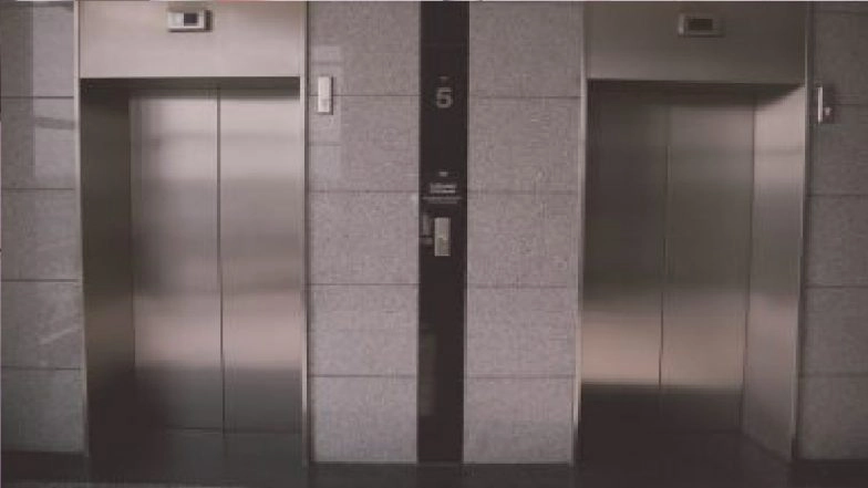 Kerala: Man Stuck Inside Government Medical College Hospital Lift for Two Days in Thiruvananthapuram, Rescued; Three Employees Suspended
