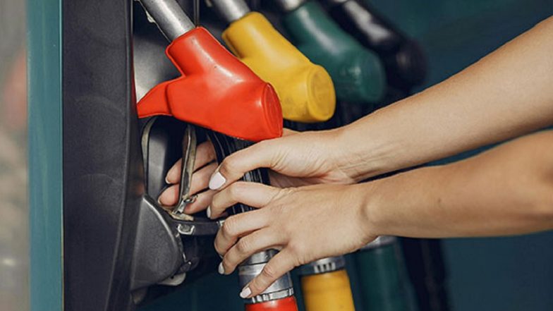 CNG Price Hike: Compressed Natural Gas Prices Surge by INR 2 in Mumbai, Gurugram, Noida and Other Cities; Poll-Bound Delhi Spared
