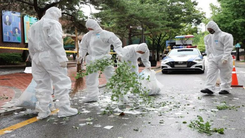 North Korean Trash Balloons Land Near South Korea’s Presidential Compound