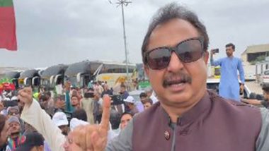 Pakistan: PTI Supporters Travel from Karachi to Swabi for Major Rally on August 5 (Watch Videos)