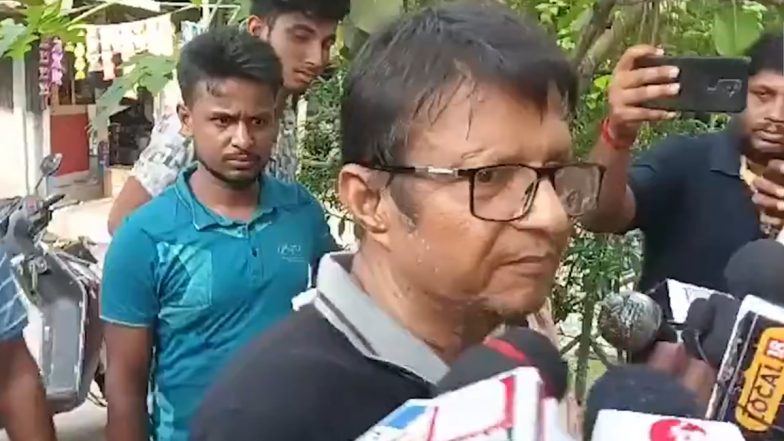 West Bengal: Bangladeshi Couple on Medical Visa Denied Entry to India After BSF Finds Fake Aadhaar and PAN Cards During Security Check (Watch Video)