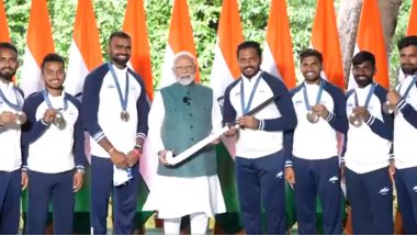 Independence Day 2024: PM Narendra Modi Meets India’s Paris Olympic Contingent at His Residence in Delhi (Watch Video)