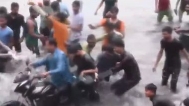 Uttar Pradesh Horror: Police Remove Three Officers, Suspend Five After Woman on Bike Harassed in Lucknow, Video Goes Viral