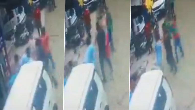 Delhi Shocker: Woman and Son Dragged Out of Shop, Assaulted by 4 Goons in Paschim Vihar, Victims Allege Police Inaction After CCTV Footage Surfaces