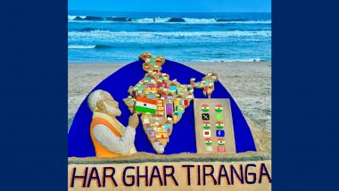 Har Ghar Tiranga Campaign: Popular Artist Sudarsan Pattnaik Creates Beautiful Sand Art at Puri Beach of PM Narendra Modi With Tiranga Campaign Message (Watch Video)