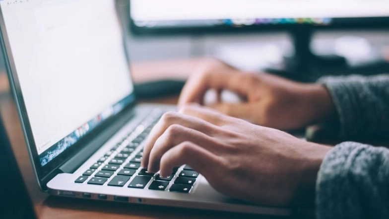 GenAI PCs Demand Rise: People Looking for ‘Killer’ Applications in Artificial Intelligence Computers To Add Value to Day-to-Day Missions, Say Reports