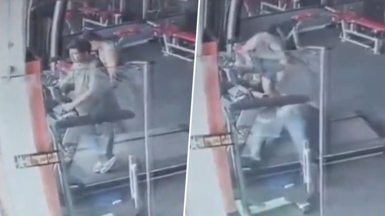 Ghaziabad: Heart Attack Suspected After Man Suddenly Collapses While Running on Treadmill in Gym, Disturbing Video Surfaces