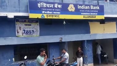 ATM Theft in Dumka: 5 Robbers Steal Over INR 20 Lakh From Indian Bank, Staff Assaulted and Locked Inside in Jharkhand (Watch Video)