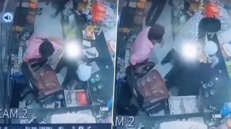 Robbery Caught on Camera in Haridwar: Video Shows Armed Robbers Looting Gold Chain, Cash From Grocery Shop at Gunpoint