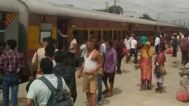 Uttar Pradesh Stampede: 20 Injured As Passengers Jump From Moving Punjab Mail Express After False Fire Alarm in Shahjahanpur (See Pic and Video)