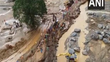 India News | Kerala CM Pinarayi Vijayan Chairs All-party Meeting in Wayanad Amid Rising Landslide Casualties