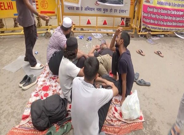 Delhi IAS Aspirants Death: UPSC Aspirants Continue Protests Against Coaching Facilities in Rajinder Nagar Over Deaths of Three Students