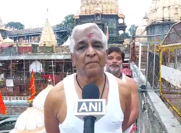 India News | Devotees Throng Ujjain's Mahakaleshwar Temple on 'Sawan Shivratri'