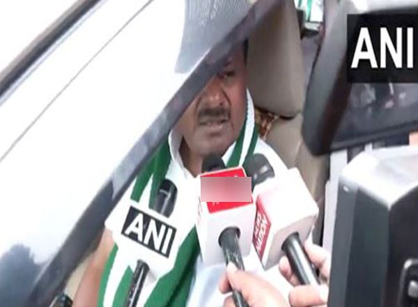India News | 'Mysore Chalo' Padyatra Started Against 'illegal' Activities of Karnataka Govt, Says Kumaraswamy