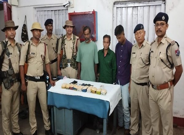 India News | Northeast Frontier Railway Recovers 28 Kgs Ganja, Apprehends Two Individuals
