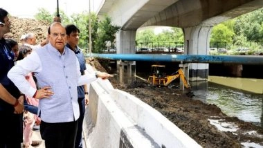 India News | Delhi LG VK Saxena Inspects Drains and Water Flows in Nizamuddin