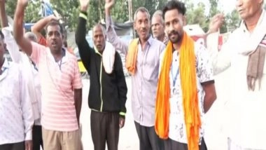 India News | Pilgrims Leaving for Amarnath Yatra Stopped in Jammu Due to Weather Conditions