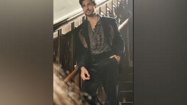 Entertainment News | Sidharth Malhotra Revives 70s Glam for Shantnu Nikhil's Show in Delhi with His Killer Looks