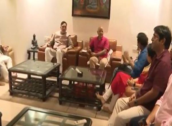 India News | Former Delhi CM Manish Sisodia Convenes High-level Meeting at His Residence
