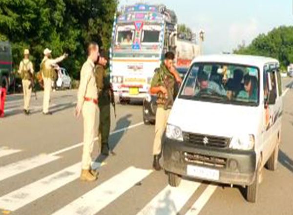India News | J-K: Security Tightened on Jammu-Srinagar Highway Ahead of Independence Day