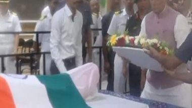 India News | Defence Minister Rajnath Singh, Tamil Nadu CM Pay Last Respect to Indian Coast Guard Chief