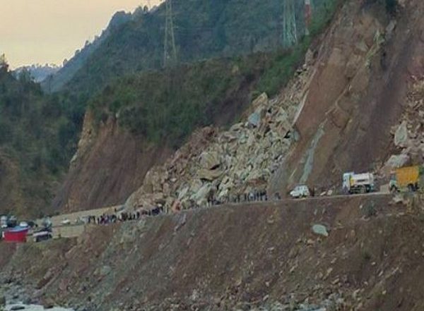 India News | Sikkim: 510 MW Teesta Stage 5 Dam's Power Station Destroyed by Landslide