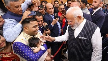 World News | PM Modi Welcomed by Enthusiastic Indian Diaspora Crowd in Warsaw