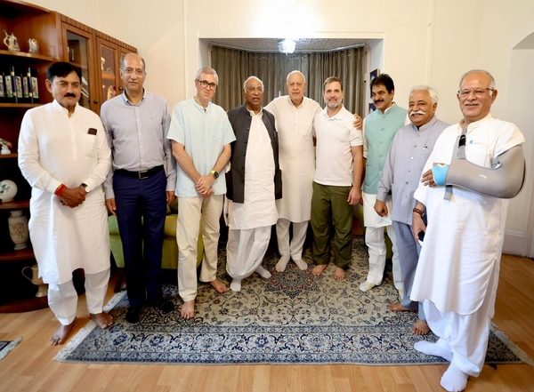 Jammu and Kashmir Assembly Elections 2024: National Conference and Congress Announce Alliance, Promise Statehood Restoration