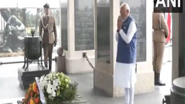 World News | PM Modi Lays Wreath at Tomb of the Unknown Soldier in Warsaw