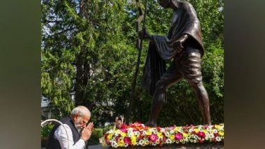 World News | PM Modi Pays Tribute to Mahatma Gandhi in Kyiv, Highlights Relevance of His Message for Peaceful Society