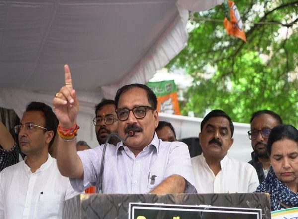 India News | BJP Workers Protest Against AAP Govt's Failure to Provide Old Age, Widow Pensions