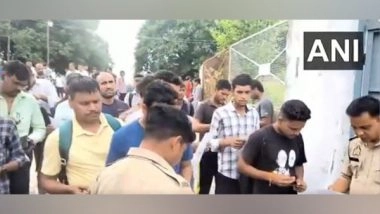 India News | UP Police Constable Exam: Aspirants Arrive on Second Day at Centres Amid Tight Security