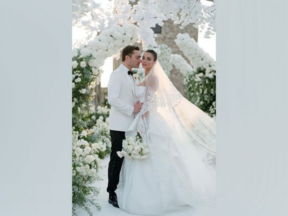 Entertainment News | Amy Jackson, Ed Westwick Say ‘I Do’: First Look at Their Dreamy Italian Wedding | LatestLY