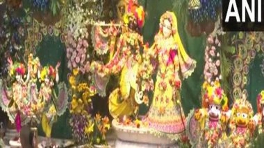 India News | Political Leaders, Devotees Throng Temples to Seek Lord Krishna's Blessings on Janmashtami