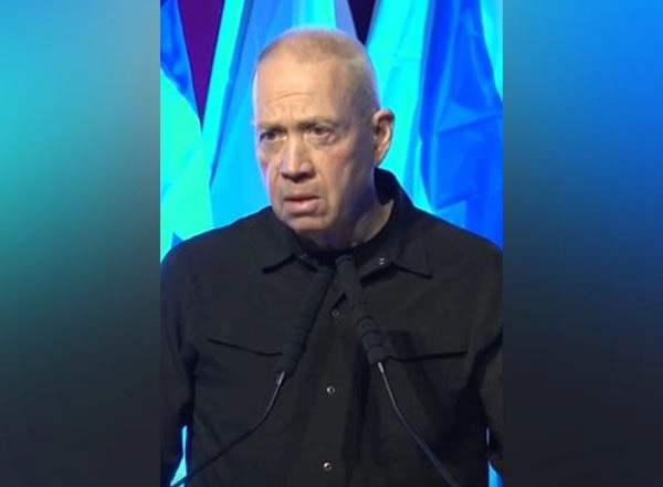 World News | Israel Defence Minister Gallant Talks Strategic Issues with US Chairman of the Joint Chiefs of Staff Gen Brown