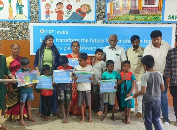 Business News | International Youth Development Foundation (IYDF) Partners with Guru Fashion World to Spread Love and Warmth at Tamil Nadu Orphanage