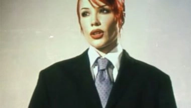 Entertainment News | Halsey Announces New Album 'The Great Impersonator'