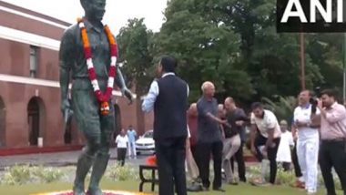 India News | National Sports Day: Mansukh Mandaviya Pays Floral Tribute to Hockey Legend Major Dhyan Chand