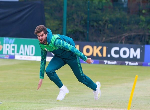 Sports News | Shaheen Afridi Dropped from Pakistan's First Eleven Against Bangladesh in 2nd Test, Confirms Coach Jason Gillespie