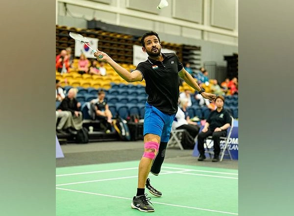 Sports News | Paris Paralympics: Shuttler Nitesh Cruises to Comfortable Win, Manoj Suffers Setback in Men's Singles SL3 Group A