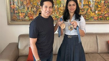 Sports News | Manu Bhaker Shares a Special Moment with Sachin Tendulkar, Credits Him for Inspiring Her Journey