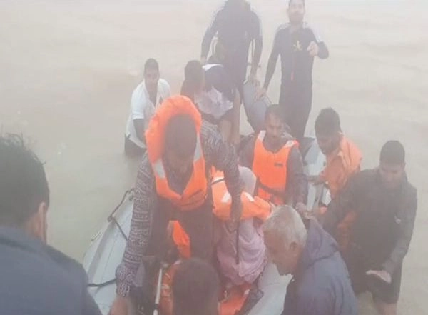 India News | Indian Navy Deploys Teams to Augment Relief Operations in Gujarat